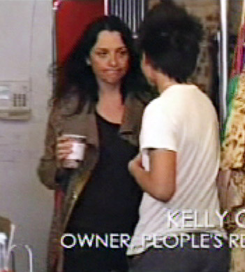 kelly-glares