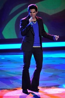 capt.25f1878e38c24495af894cdeca99f279.american_idol_ny130.jpg
