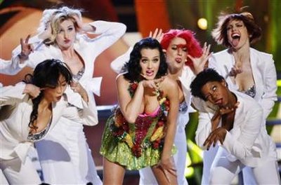 2009_02_08t224348_450x297_us_grammys.jpg