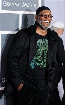 capt.72c1746065e14e4d933783a2d139286a.grammy_awards_arrivals_caes185.jpg