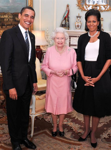 QUEEN-OBAMA-MICHELLE-BARACK2.jpg.jpeg