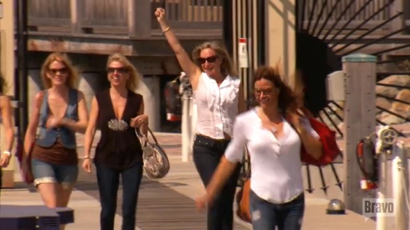 housewives-preview-5-13-10.jpg